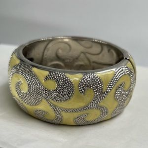 Vintage Chunky Yellow Enamel Silver Swirl Hinged Statement Bangle Bracelet